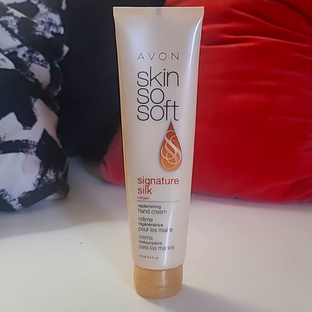 Avon Skin So Soft Signature Silk Argan Replenishing Hand Cream